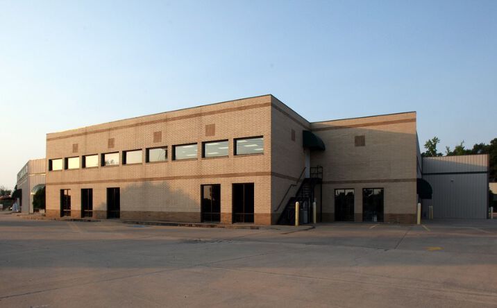 Pictures of Retail, Office, Industrial property located at 9800 Maumelle Blvd, Maumelle, AR 72113 for lease - image #1