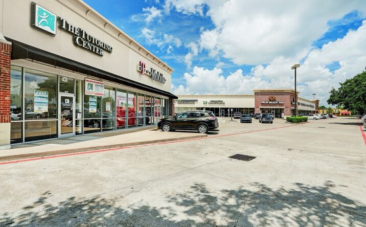 Pictures of Retail, Office property located at 3310-3320 E Broadway St, Pearland, TX 77581 for lease - image #1