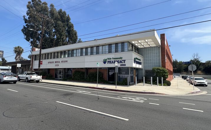 Pictures of Office property located at 13320 Riverside Dr, Los Angeles, CA 91423 for lease - image #1