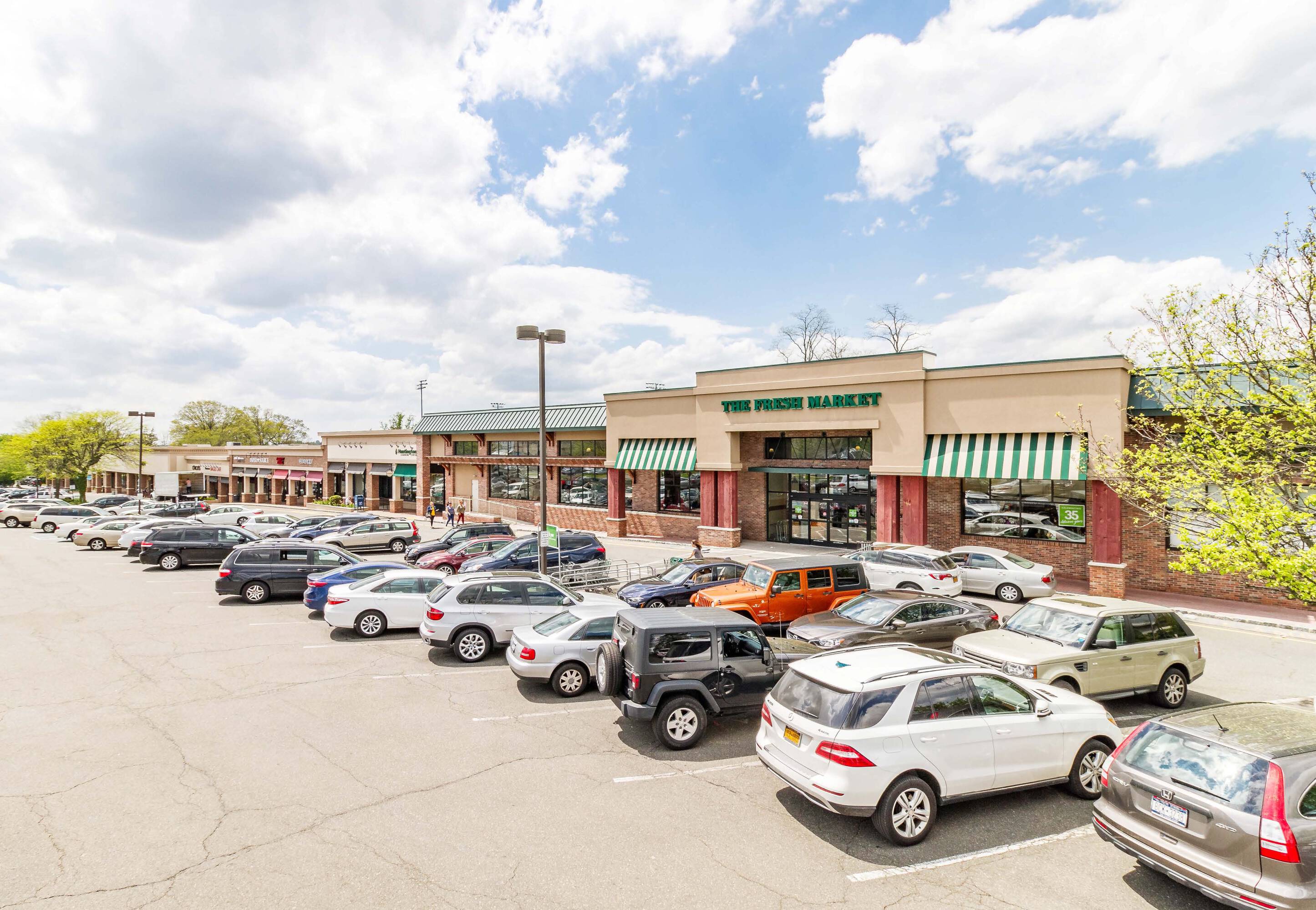 693 723 White Plains Road, Scarsdale, NY 10583