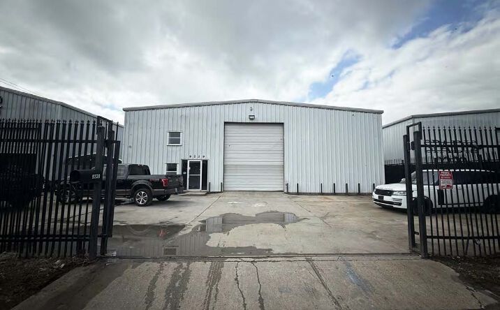 Pictures of Office, Industrial property located at 9239 Alberene Drive, Houston, TX 77074 for lease - image #1