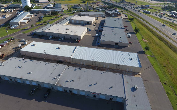 Pictures of Retail, Office, Industrial property located at 2600 N Moore Ave, Moore, OK 73160 for lease - image #1