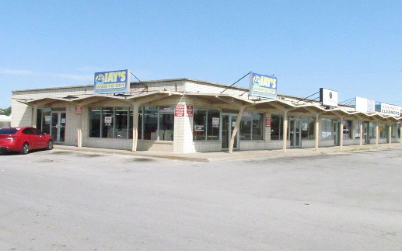 2302 NW Fort Sill Blvd, Lawton, OK 73507 Retail Space for Lease