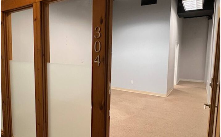 Pictures of Office property located at 100 Ross St, Pittsburgh, PA 15219 for lease - image #1