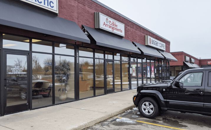 Pictures of Retail property located at 2030 Lake Michigan Drive NW, Grand Rapids, MI 49504 for lease - image #1