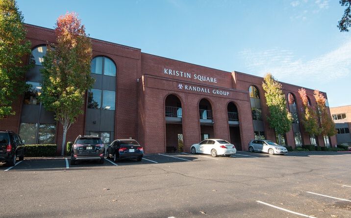 Pictures of Office property located at 9500 SW Barbur Blvd, Portland, OR 97219 for lease - image #1
