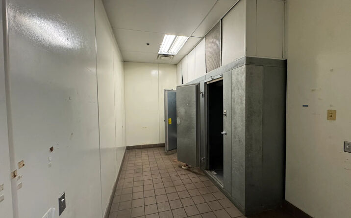 Pictures of Retail property located at 2770 South Highland Avenue, Lombard, IL 60148 for lease - image #1