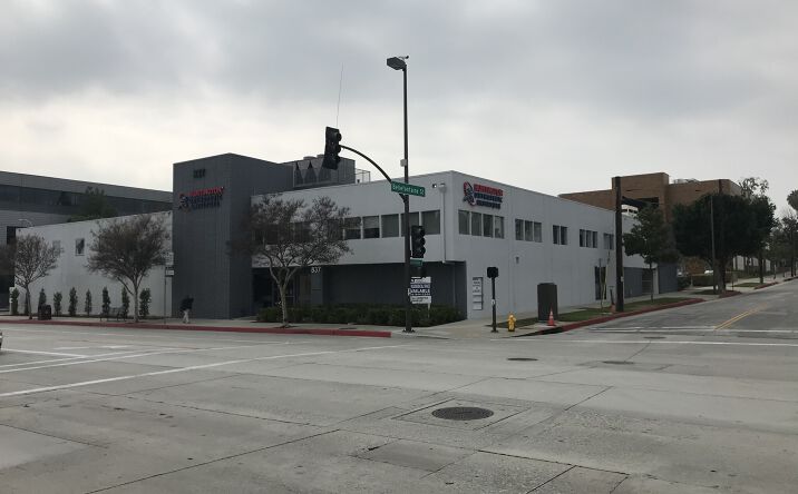 Pictures of Office property located at 837 S Fair Oaks Ave, Pasadena, CA 91105 for lease - image #1