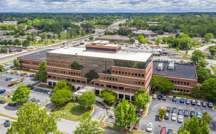 Pictures of Office property located at 2100 Comer Avenue, Columbus, GA 31904 for lease - image #1