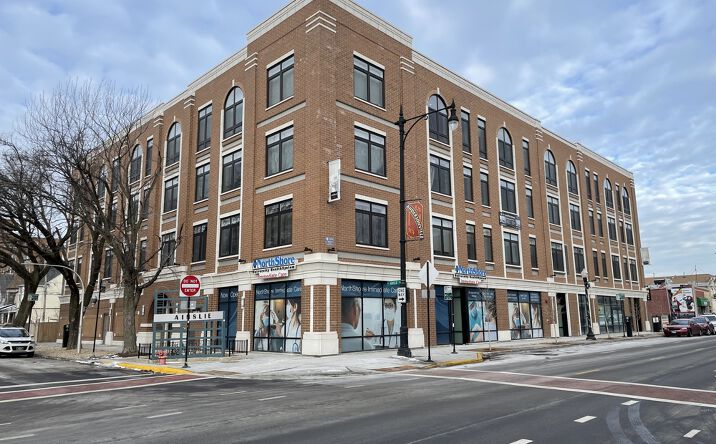 Pictures of Retail property located at 4914-4916 North Clark Street, Chicago, IL 60640 for lease - image #1
