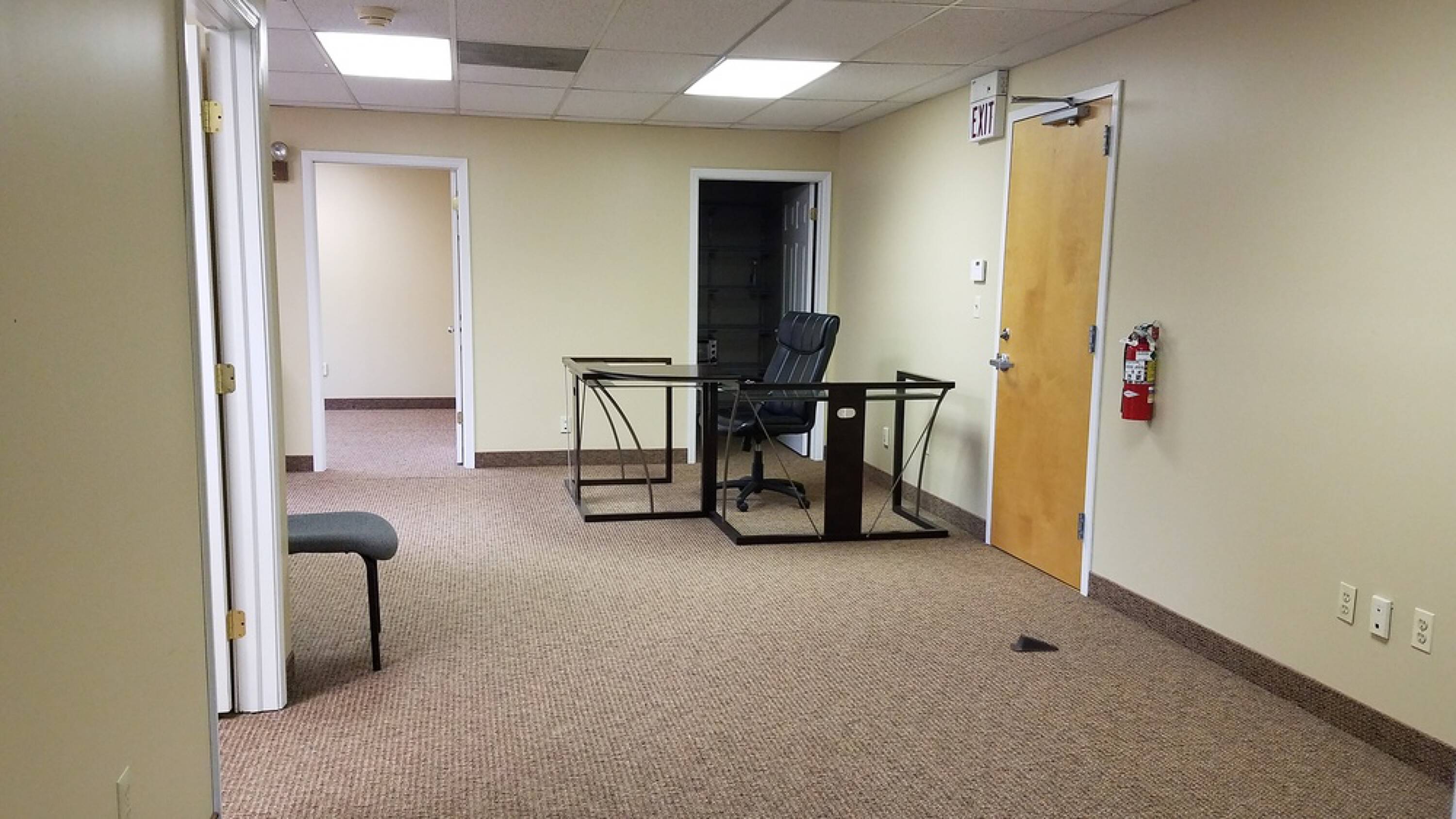 8 Bartles Corner Rd, Flemington, NJ 08822