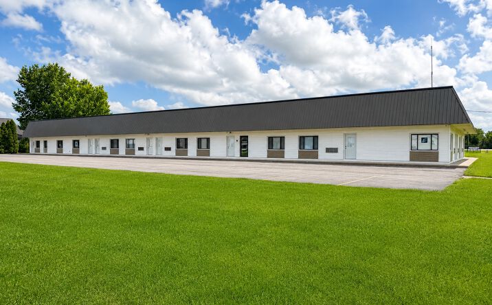Pictures of Office property located at 900 Christopher Ln, Springfield, IL 62712 for lease - image #1