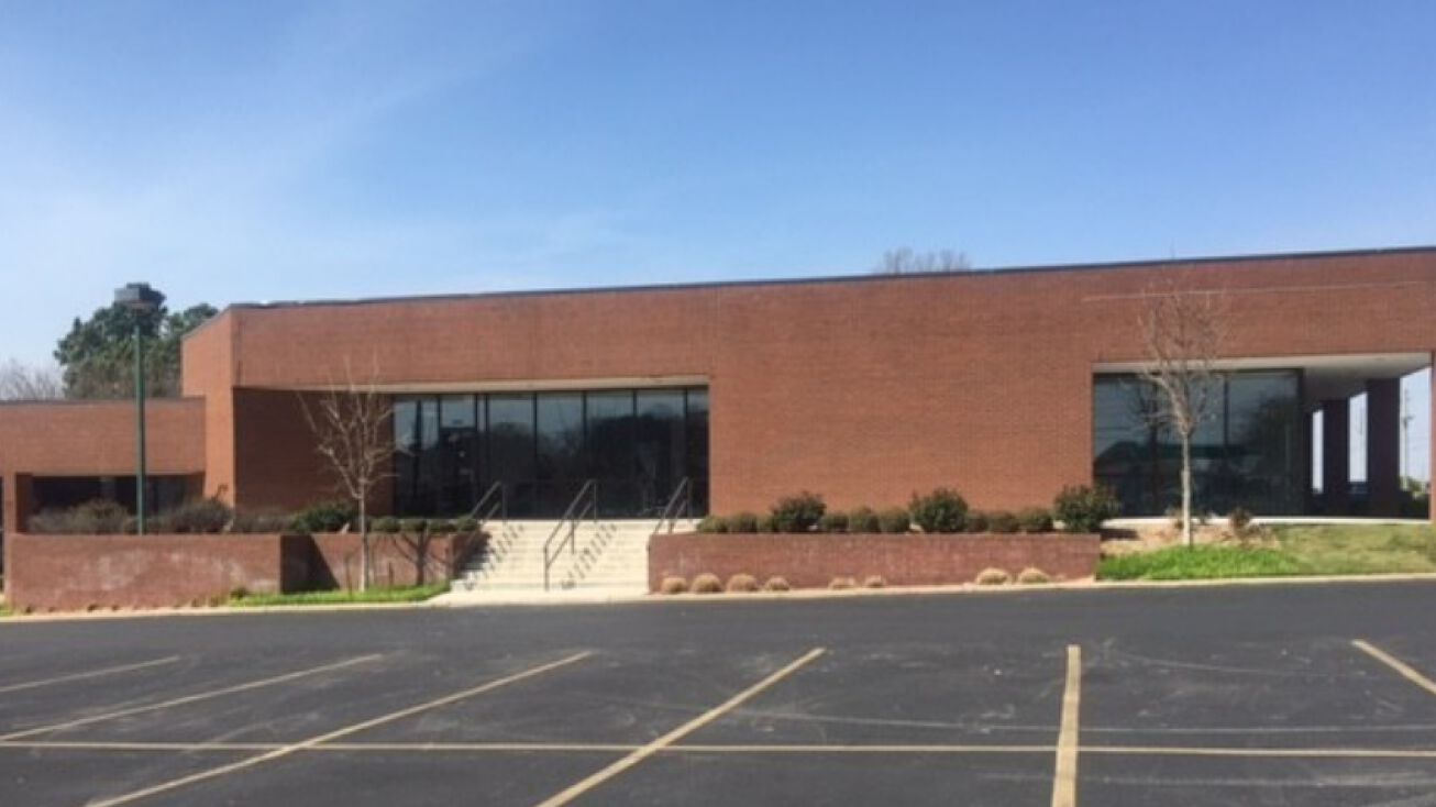 80028040 S Sheridan Rd, Tulsa, OK 74133 Retail Space for Lease