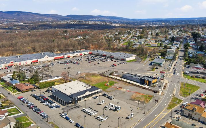 Pictures of Retail property located at 3409 Birney Ave, Moosic, PA 18507 for lease - image #1