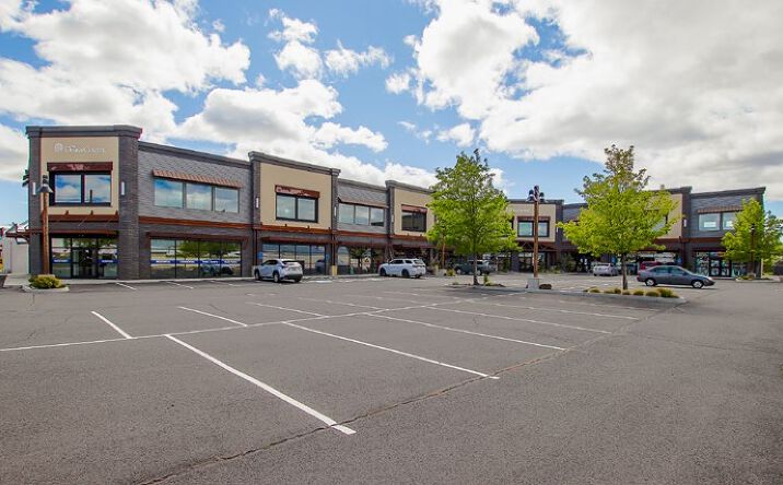 Pictures of Retail, Office property located at 2127 S Hwy 97, Redmond, OR 97756 for lease - image #1