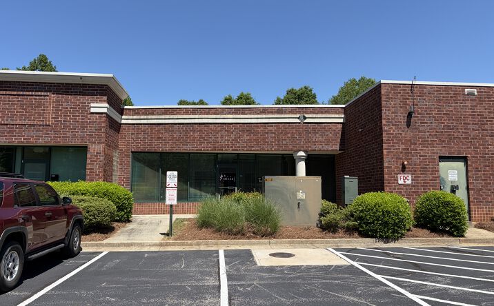 Pictures of Office property located at 3050 Royal Blvd S, Alpharetta, GA 30022 for lease - image #1