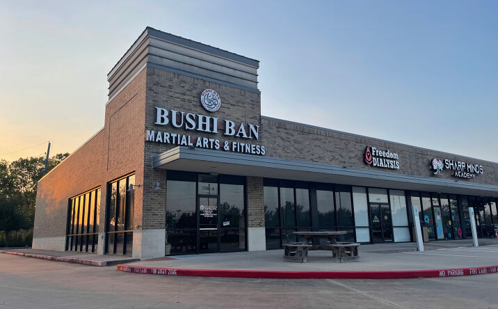 Pictures of Retail, Office, Restaurant property located at 7746 Hwy 6, Missouri City, TX 77459 for lease - image #1