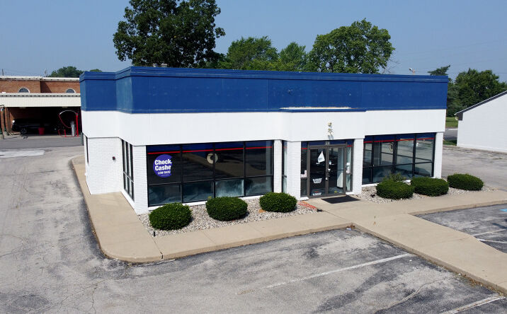 Pictures of Retail property located at 917 Conant St, Maumee, OH 43537 for lease - image #1