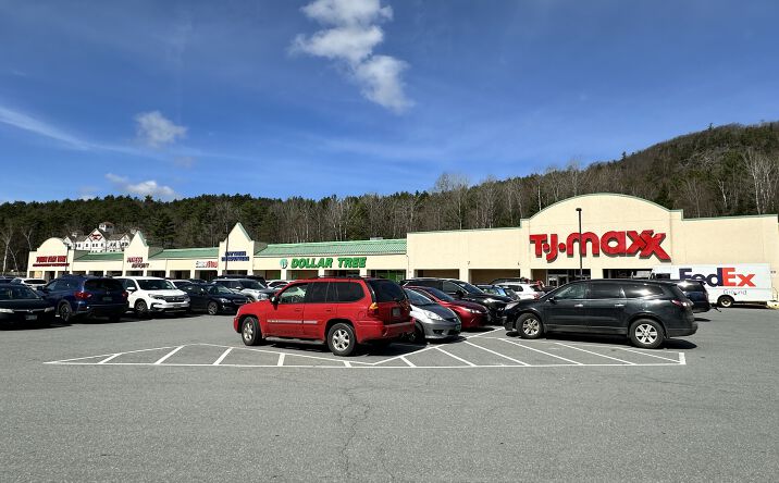 Pictures of Retail, Office property located at 554 Meadow St, Littleton, NH 03561 for lease - image #1