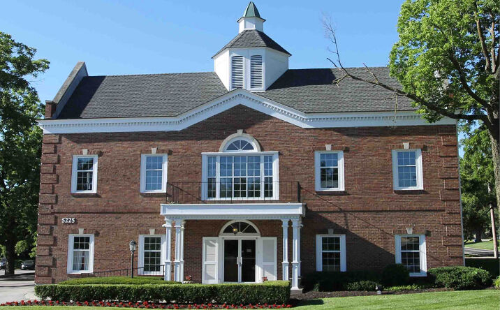 Pictures of Office property located at 5225 W 75th St, Prairie Village, KS 66208 for lease - image #1