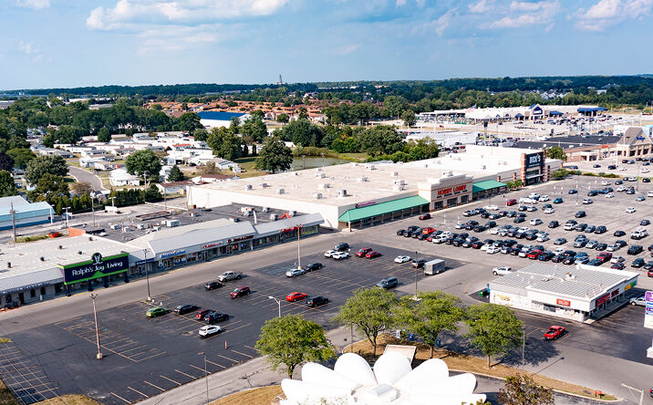 Pictures of Retail property located at 1928 Tiffin Ave, Findlay, OH 45840 for lease - image #1