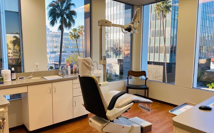Pictures of Office property located at 9100 Wilshire Blvd, Beverly Hills, CA 90212 for lease - image #1