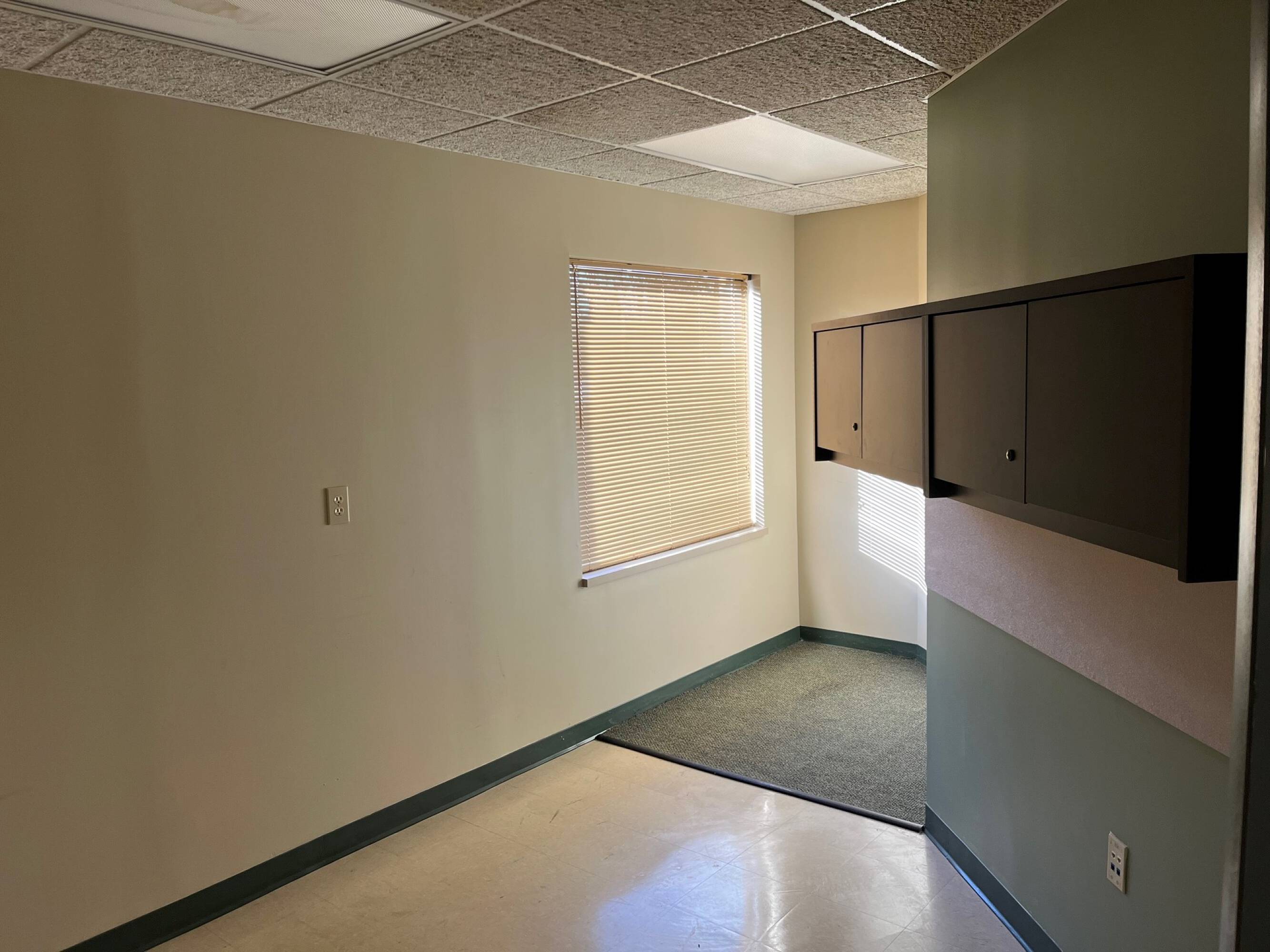 1911 N Fairfield Rd, Beavercreek, OH 45432