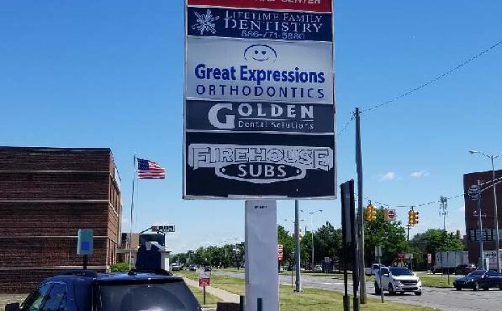 Pictures of Office property located at 27115 Gratiot Ave, Roseville, MI 48066 for lease - image #1