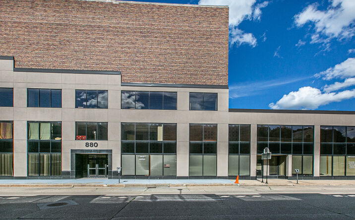 Pictures of Retail, Office property located at 880 Locust St, Dubuque, IA 52001 for lease - image #1