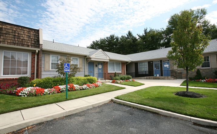 Pictures of Office property located at 1104 US-130, Cinnaminson, NJ 08077 for lease - image #1