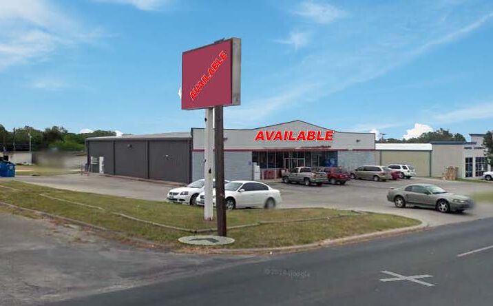 Pictures of Retail property located at 1210 N Washington Rd, Beeville, TX 78102 for lease - image #1