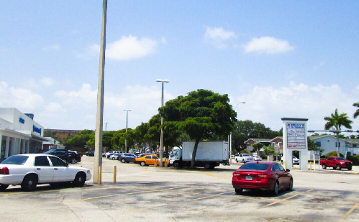 Pictures of Retail property located at 450 NE 125th St, North Miami, FL 33161 for lease - image #1