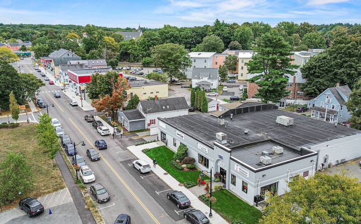 Pictures of Retail, Office property located at 135 Commonwealth Ave, Concord, MA 01742 for lease - image #1