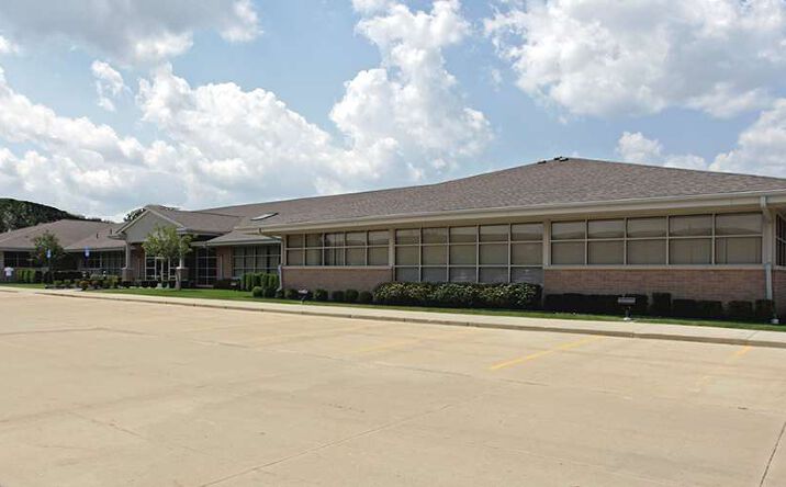 Pictures of Office property located at 35501 - 35765 Mound Rd, Sterling Heights, MI 48310 for lease - image #1