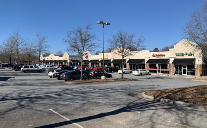 Pictures of Retail property located at 1525 Cinema Dr, Statesville, NC 28625 for lease - image #1