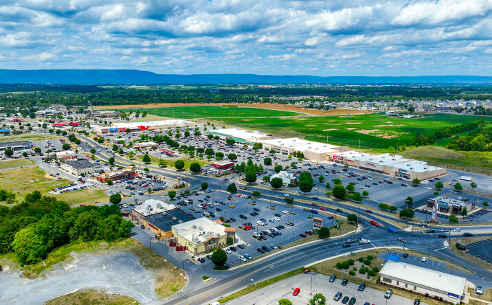 Pictures of Retail property located at 935 Norland Ave, Chambersburg, PA 17201 for lease - image #1