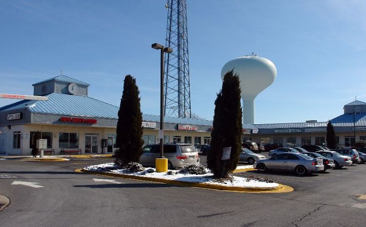 Pictures of Retail property located at 26133 Ridge Rd, Damascus, MD 20872 for lease - image #1