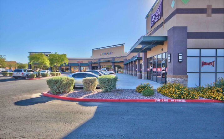 Pictures of Retail property located at 13833-13839 W Bell Rd & 16811 N Litchfield Rd, Surprise, AZ 85374 for lease - image #1