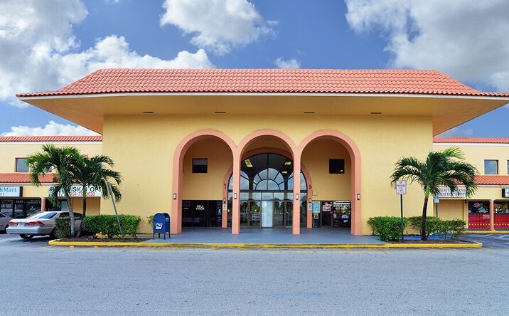 Pictures of Retail, Office, Restaurant property located at 5510 W Oakland Park Blvd, Lauderhill, FL 33313 for lease - image #1