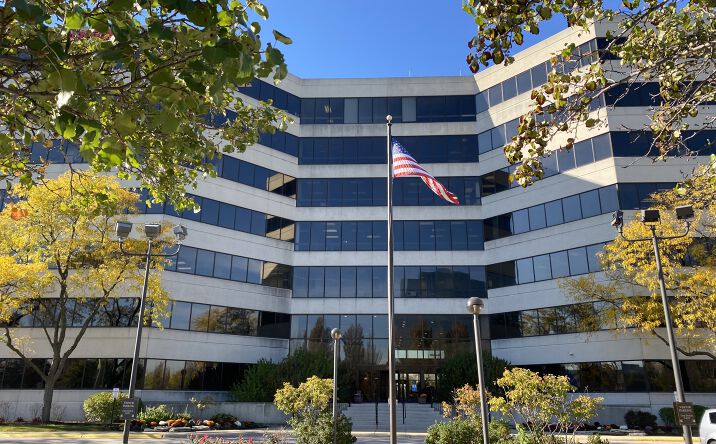 Pictures of Office property located at 1375 Woodfield Rd, Schaumburg, IL 60173 for lease - image #1