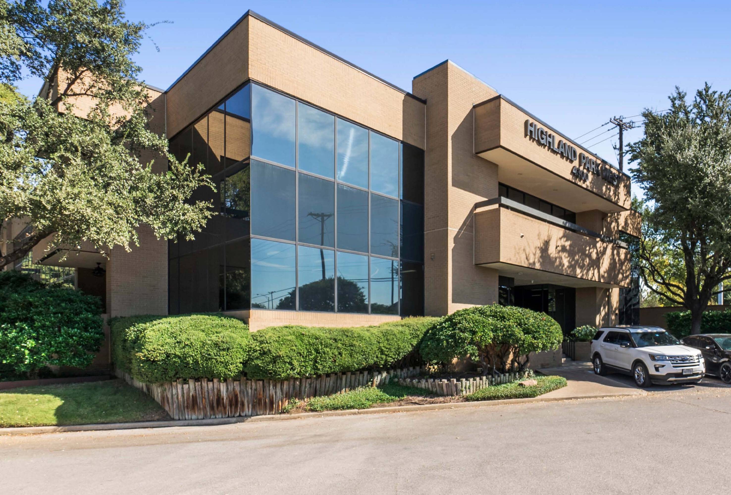 4300 Macarthur Ave, Dallas, TX 75209