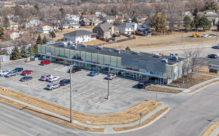 Pictures of Retail property located at 11425 S 72nd St, Papillion, NE 68133 for lease - image #1