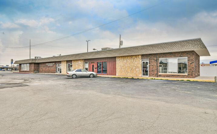 Pictures of Retail, Office property located at 2422 S Seneca St, Wichita, KS 67217 for lease - image #1