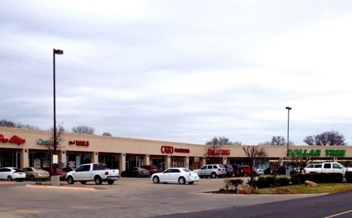 Pictures of Retail property located at 101 Sam Walton Way, Terrell, TX 75160 for lease - image #1