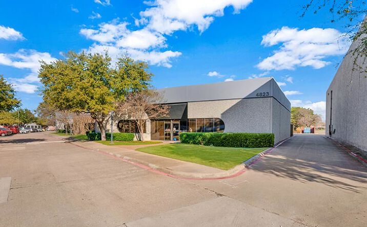 Pictures of Office property located at 8402 - 8432 Sterling St, Irving, TX 75063 for lease - image #1