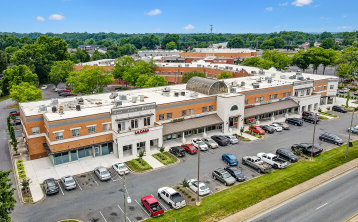 Pictures of Retail, Office, Restaurant property located at 5820 E WT Harris Blvd, Charlotte, NC 28215 for lease - image #1