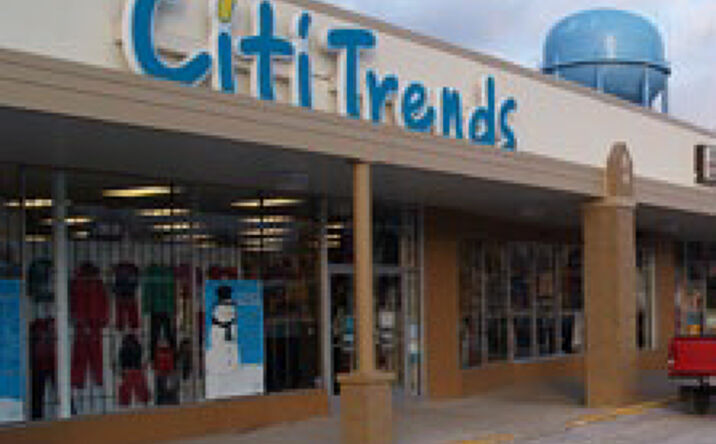 Pictures of Retail property located at 2980 McCartney Rd, Youngstown, OH 44505 for lease - image #1