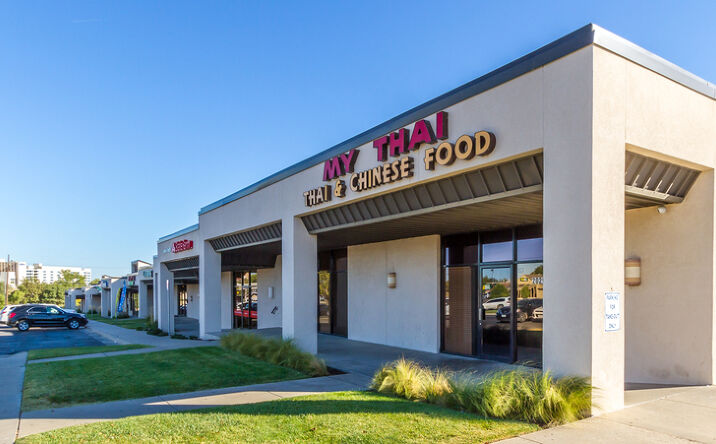 Pictures of Retail property located at 2001 S Coulter St, Amarillo, TX 79106 for lease - image #1