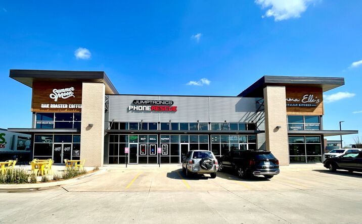 Pictures of Retail, Office property located at 4401 Grant Blvd, Yukon, OK 73099 for lease - image #1