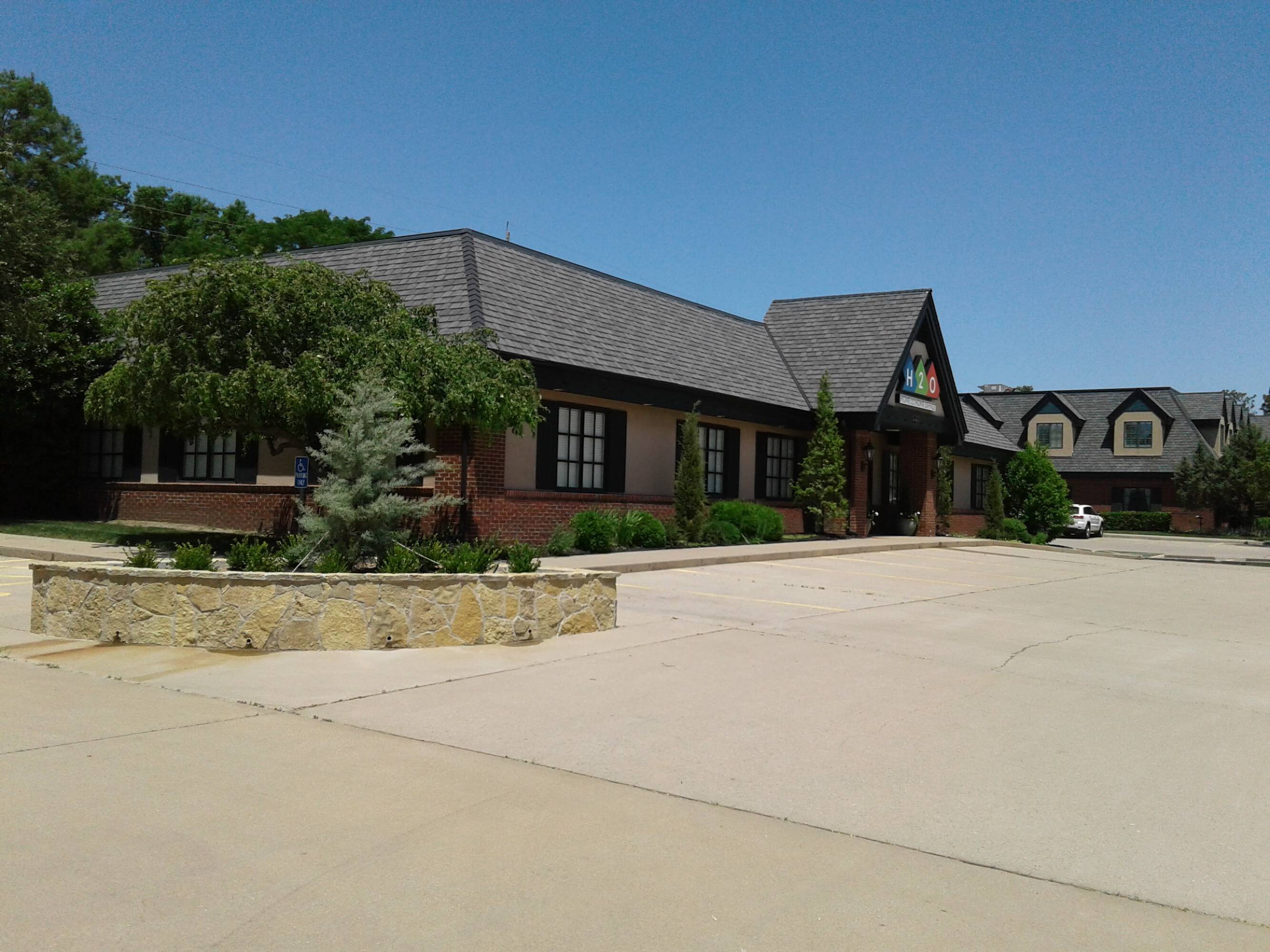 121 S Whittier St, Wichita, KS 67207 | Crexi.com